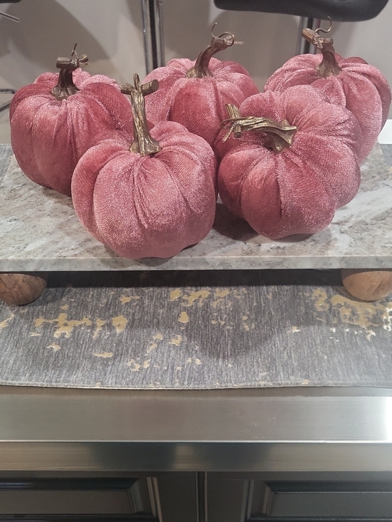 Other - NEW🎃 PRE-LOVED🩷 Pink Velvet Decorative Pumpkins - Set Of 5